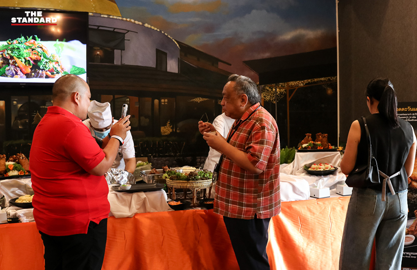 ‘Sunday Lunch & Live’ โปรเจกต์ใหม่จาก หนุ่มเมืองจันท์- สุพจน์ เปลี่ยน โรงเบียร์เยอรมันตะวันแดงให้กลายเป็นเวทีคอนเสิร์ตมื้อเที่ยง 9