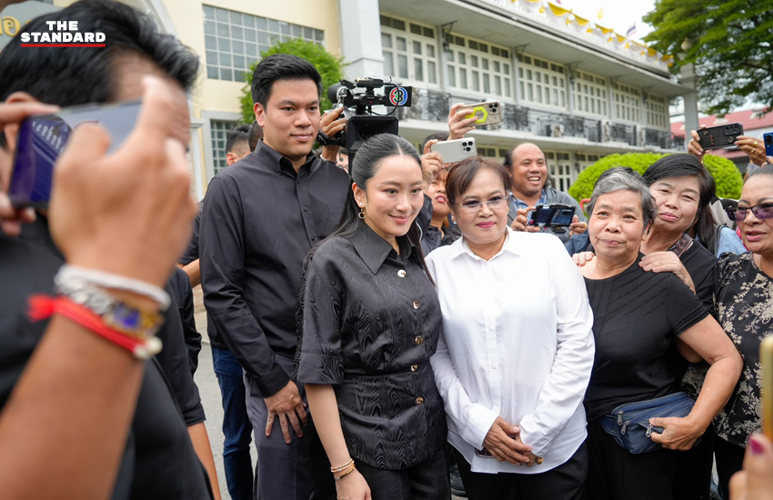 แพทองธารเข้าเยี่ยม ทักษิณ เผยอดีตนายกฯ เสียใจไม่ได้ถวายความอาลัย สมเด็จพระพันปีหลวง 4