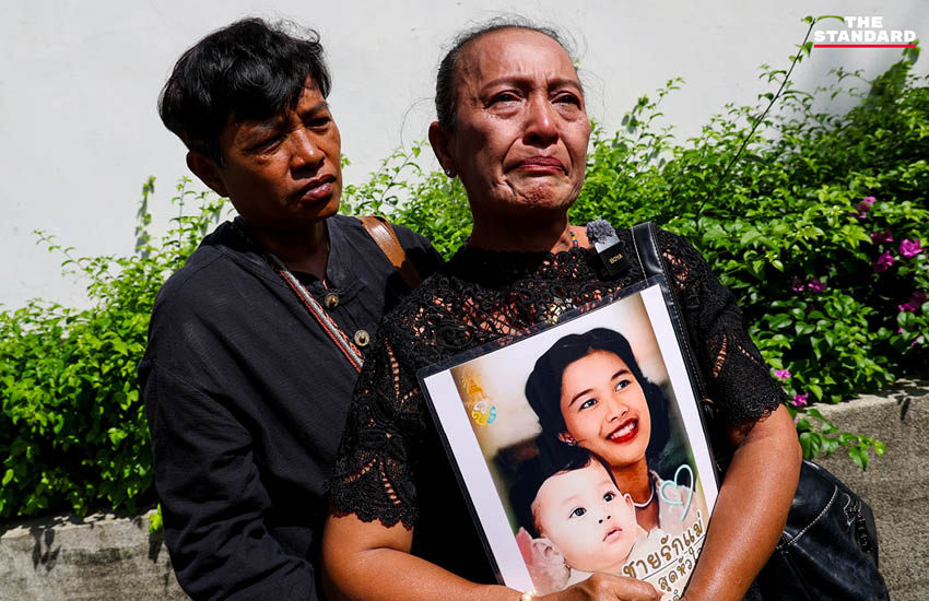 “วันนี้พระองค์ได้พักอย่างสงบแล้ว” ประชาชนหลั่งน้ำตา อาลัยสมเด็จพระพันปีหลวง หน้า รพ.จุฬาฯ ต่อเนื่อง 1