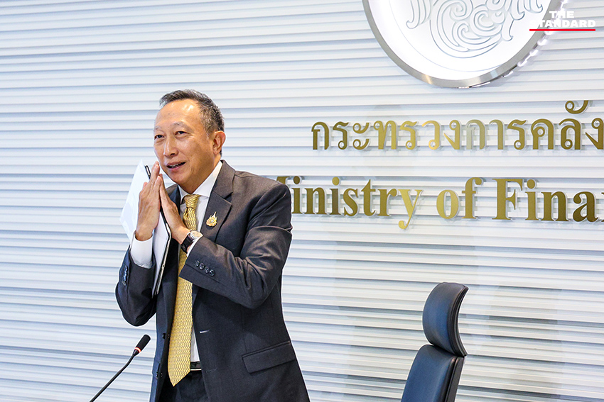 วรภัค ลาออก รมช. คลัง เหตุ “ถูกใส่ร้ายจนกระทบต่อภาพรวม” ยืนยัน ไม่เกี่ยวข้อง สแกมเมอร์ จ่อดำเนินคดี ผู้บิดเบือน 1