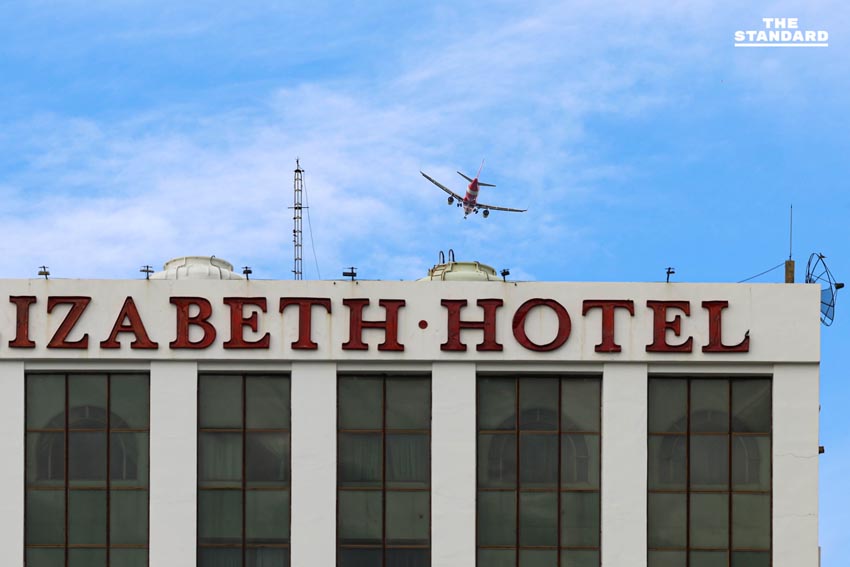 สัมผัสอากาศเย็น ชวนสังเกตเครื่องบินบินผ่านเขตเมือง รับลมหนาว