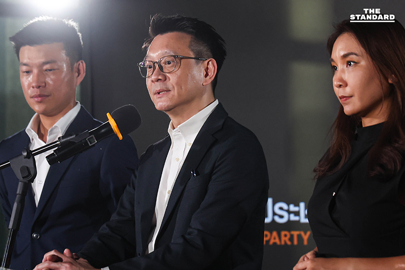 ประมวลภาพ เปิด 3 แคนดิเดตนายกฯ **พรรคประชาชน** แจงบทบาทชัดไม่มีกล่องสุ่ม 3