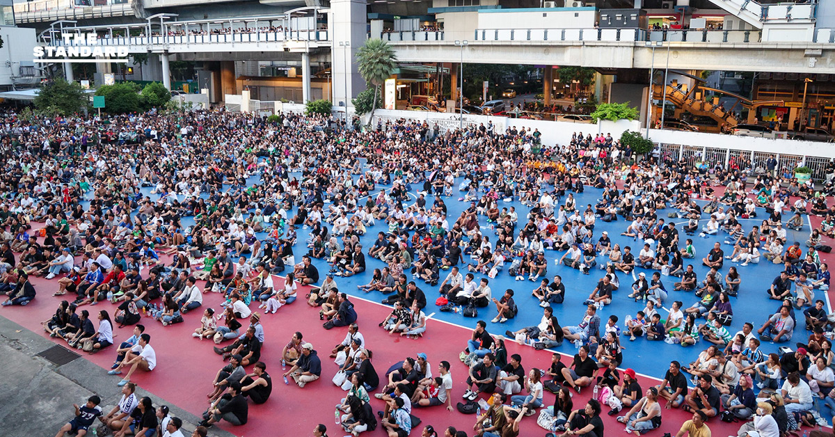 ปรากฏการณ์สนามแตก บอล 7HD กองเชียร์ทะลัก 2 หมื่นที่นั่ง เกาะจอดูเกมด้านนอก