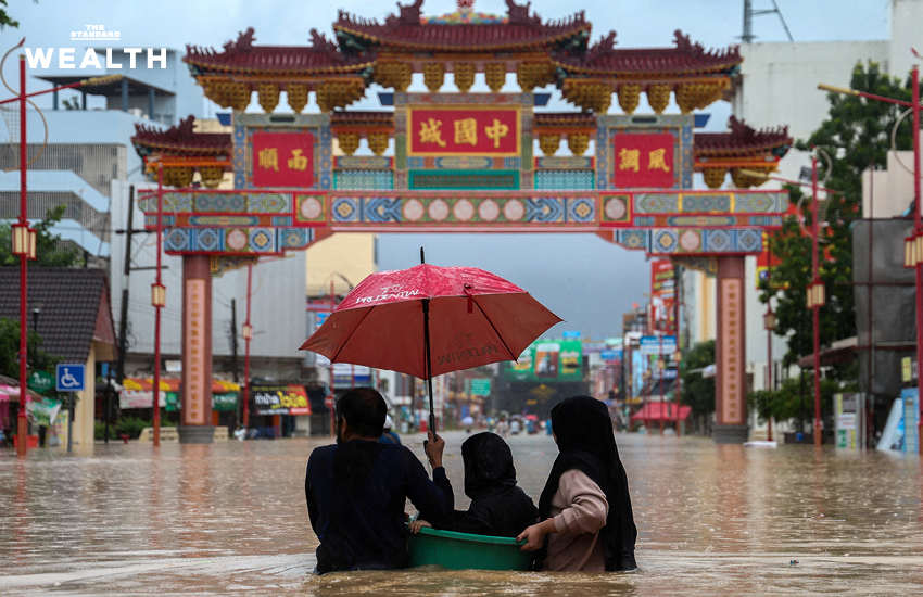 ความเสียหายจากน้ำท่วมในย่านธุรกิจใจกลางเมืองหาดใหญ่