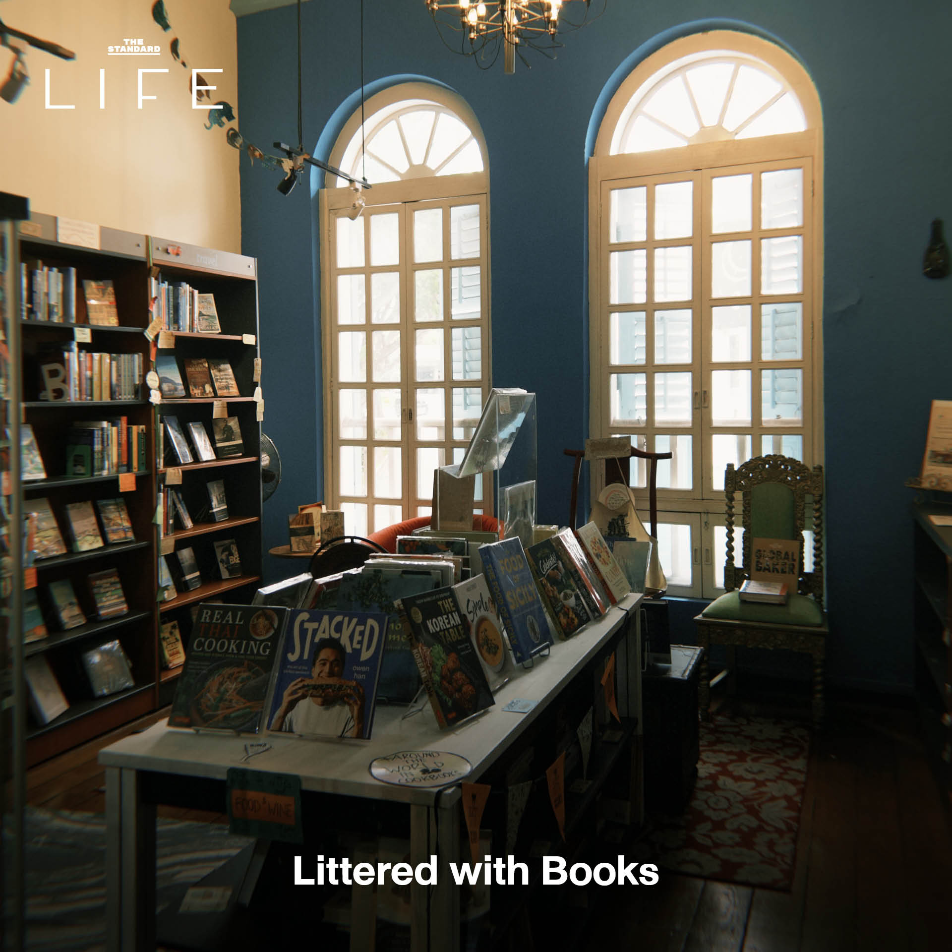 singapore-city-bookshelf