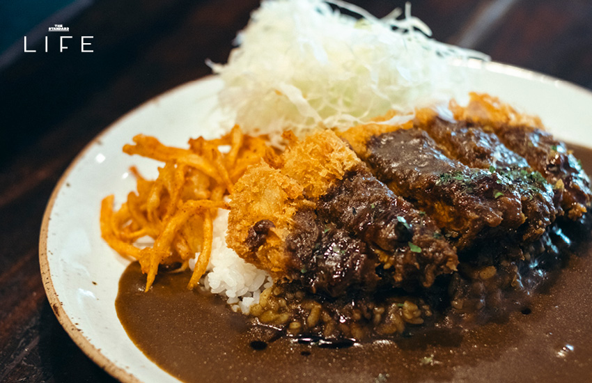 Santoku Curry: เผยสูตรลับแกงกะหรี่เข้มข้นแต่ไม่เลี่ยน จากเชียงใหม่สู่ศาลายา เคี่ยวน้ำแกงข้ามคืน