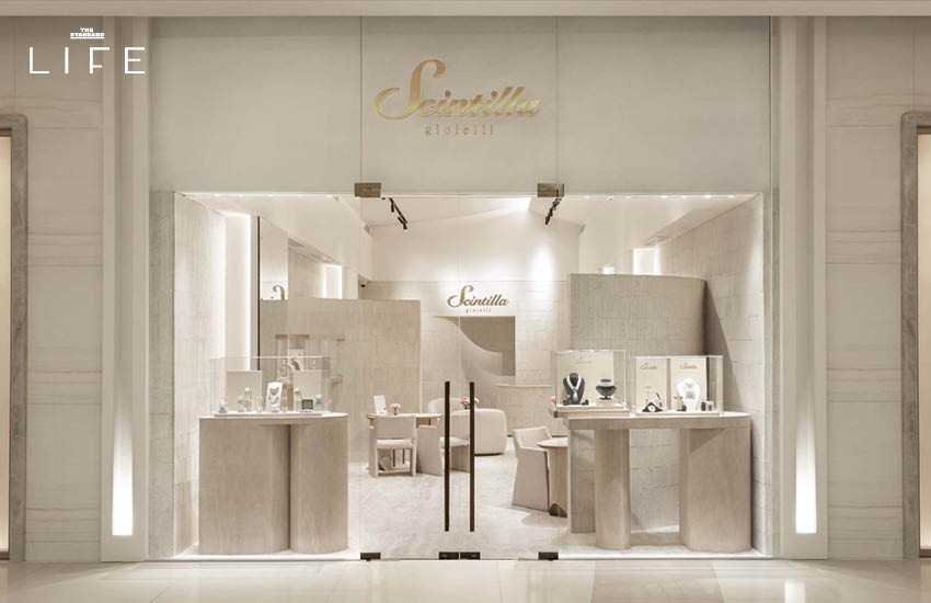 เอมมี่ มรกต ในชุดแฟชั่นที่โดดเด่น