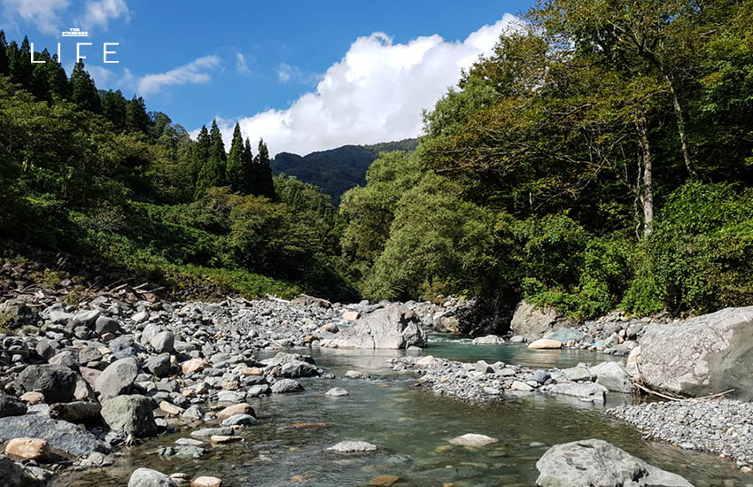 นีงาตะ Kotakigawa Jade Gorge Geosite