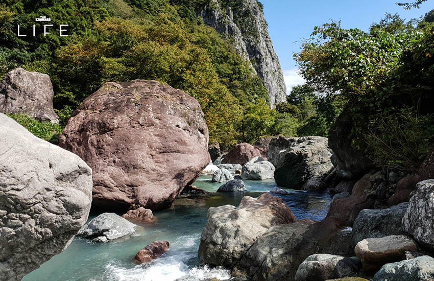 นีงาตะ Kotakigawa Jade Gorge Geosite