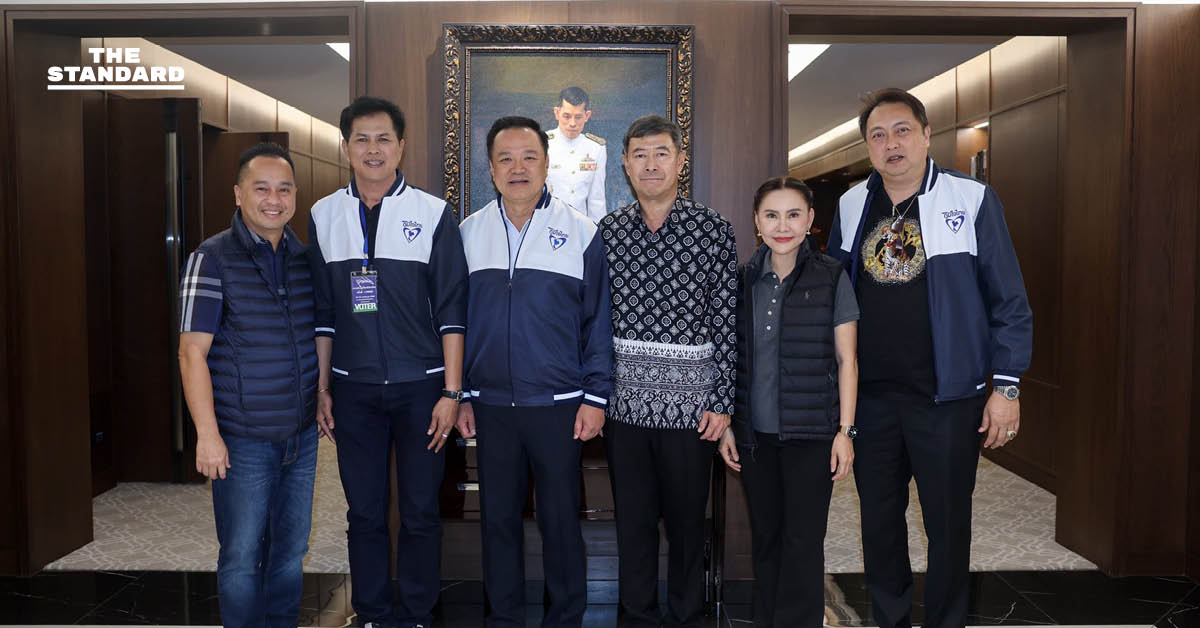 photo-anutin-warawoot-sontaya-lunch-confirm-deal