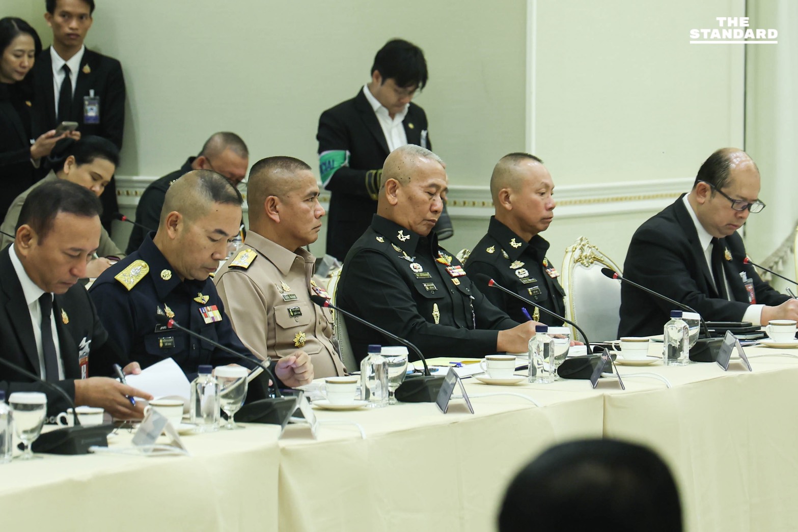 เลขาธิการพระราชวัง ร่วมประชุมติดตามสถานการณ์อุทกภัยภาคใต