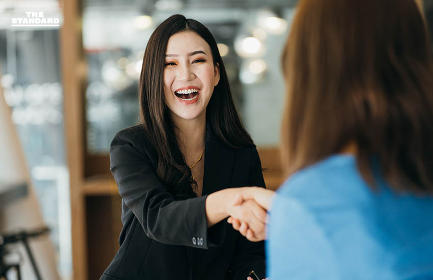 สื่อถึงการออกแบบ (Design) หรือการบริหารทรัพยากรบุคคล (HR)