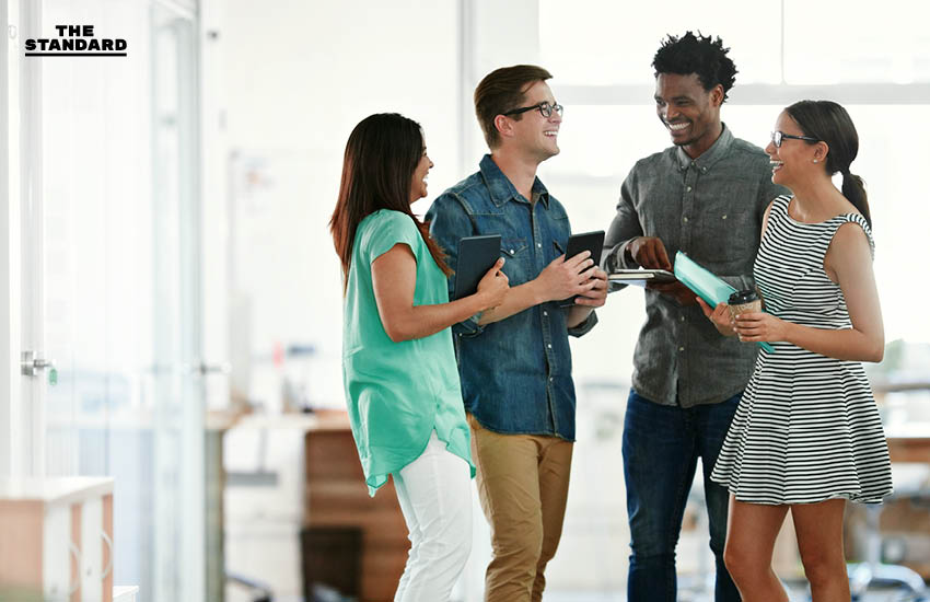 สื่อถึงการออกแบบ (Design) หรือการบริหารทรัพยากรบุคคล (HR)