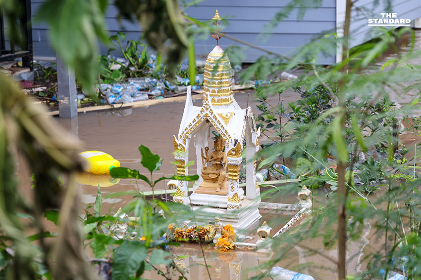 สำรวจสถานการณ์น้ำท่วม อ่างทอง ก่อนนายกฯ ลงพื้นที่เที่ยงวันนี้ 7