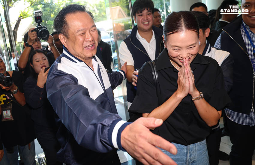 อนุทินนำประชุม ภูมิใจไทย เปิดตัวบ้านใหญ่ ฝันเลือกตั้งครั้งหน้า ประชาชนมั่นใจ-ไว้ใจเลือกเป็นอันดับ 1 1
