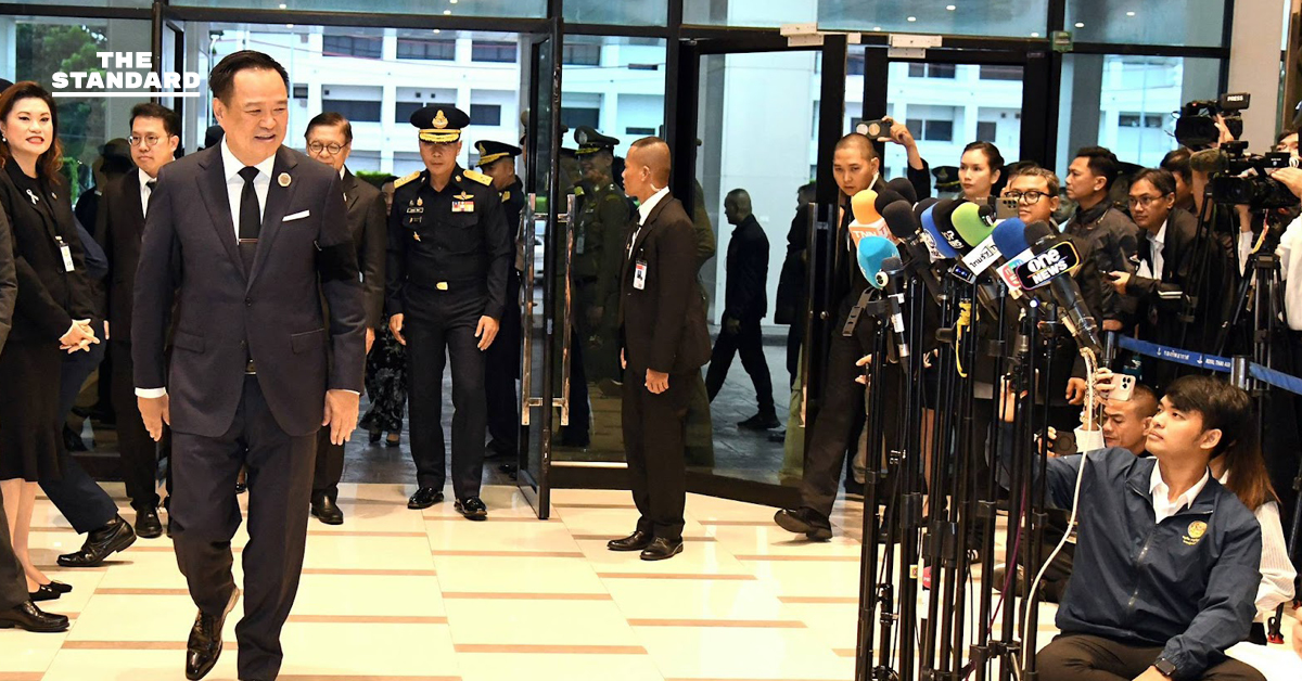 อนุทินเยือน สิงคโปร์ ปฏิเสธตอบ ปม 18 เชลยศึก กัมพูชา ด้าน รมว.ต่างประเทศ เผยได้รับรายงานเตรียมปล่อย 12 พ.ย. ปัด สหรัฐฯ กดดันภาษี