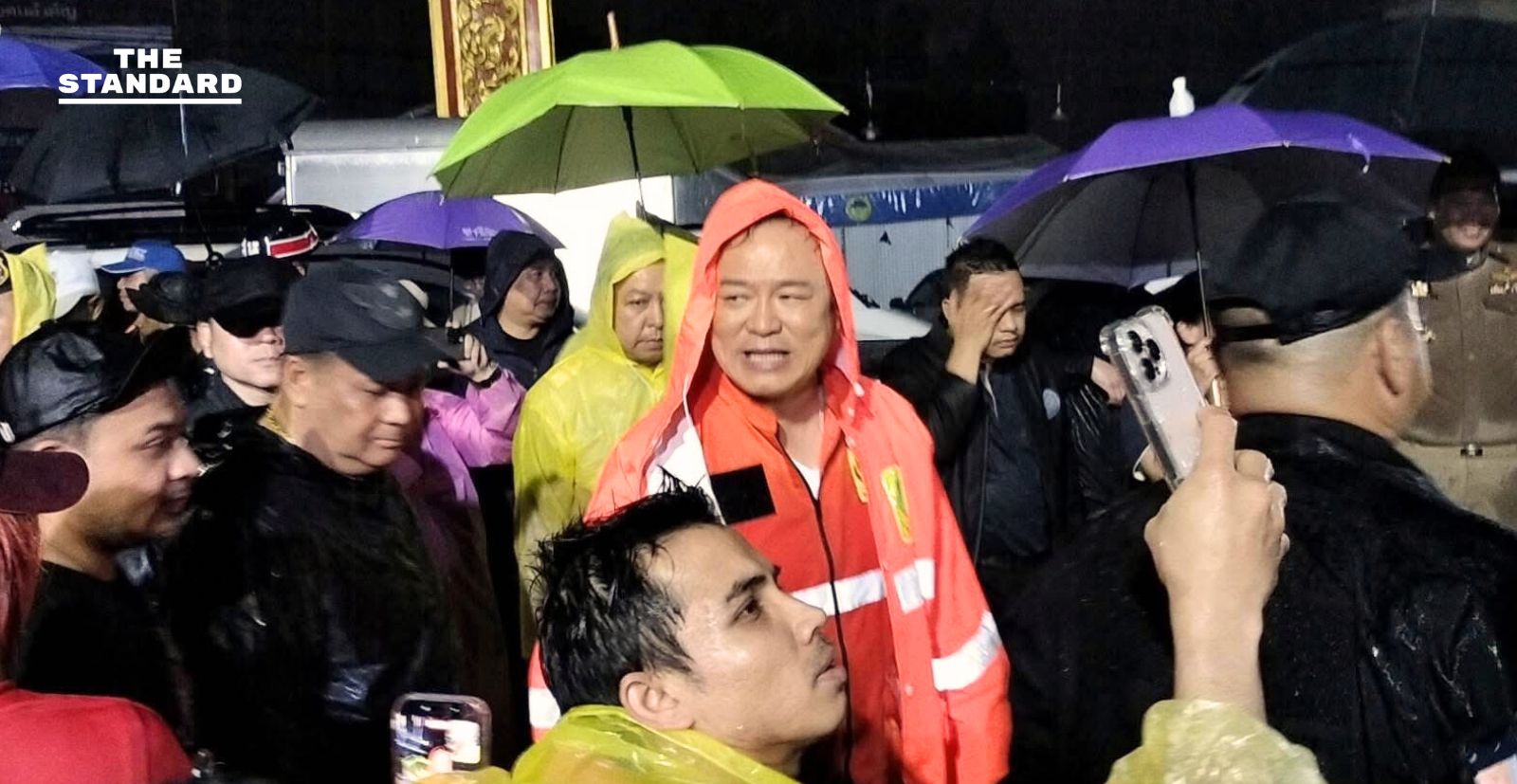 anutin-hatyai-flood-si-yaek-rong-poon-24hr-aid