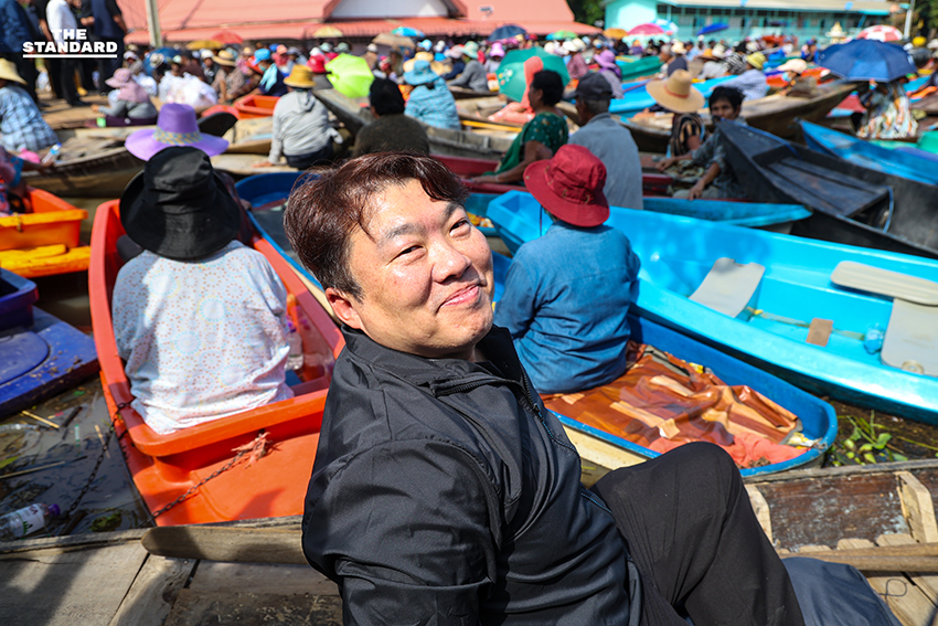 อนุทิน ลงพื้นที่น้ำท่วม อยุธยา ขอขมาประชาชนต้องประสบภัย บอก เจ็บปวดและอาย เป็นนายกฯ ไม่กลัวใครทั้งนั้น เร่งหางบเยียวยา ถ้าทำดี เลือกตั้งครั้งหน้า ขอโอกาสกลับมา ยกทีม 5