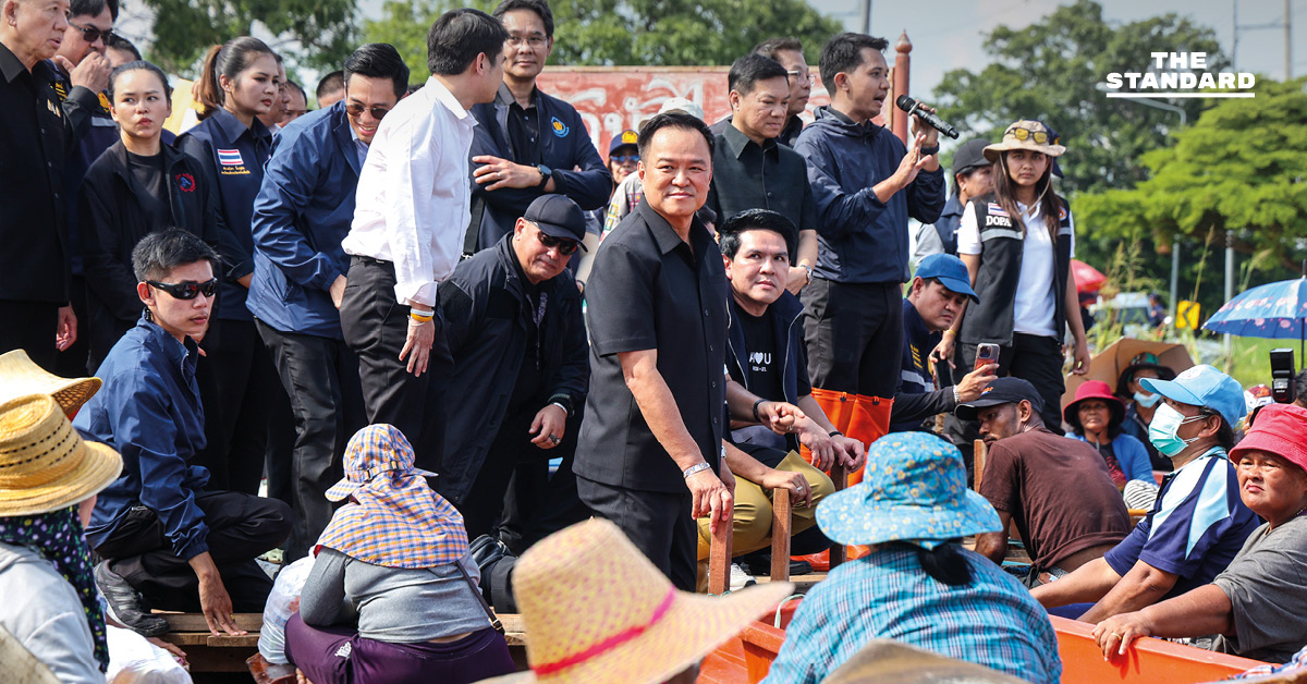 อนุทิน ลงพื้นที่น้ำท่วม อยุธยา ขอขมาประชาชนต้องประสบภัย บอก เจ็บปวดและอาย เป็นนายกฯ ไม่กลัวใครทั้งนั้น เร่งหางบเยียวยา ถ้าทำดี เลือกตั้งครั้งหน้า ขอโอกาสกลับมา ยกทีม