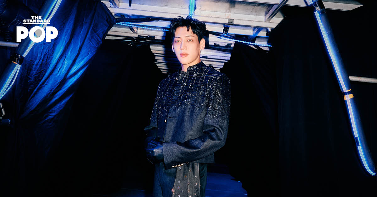 BamBam สวมใส่ชุดสั่งตัดพิเศษของ Louis Vuitton ในการแสดงคอนเสิร์ต HOMETOWN