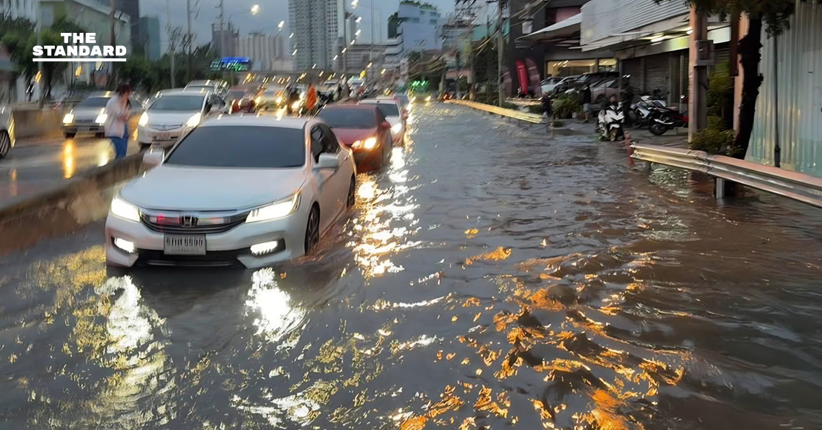 ฝนถล่มกรุงช่วงเช้ามืด ทำน้ำท่วมขังหลายพื้นที่ ‘รัชดาฯ’ รถติดหนัก ด้าน กรมอุตุฯ เตือนยังไม่จบ กทม. เจอฝนต่อ