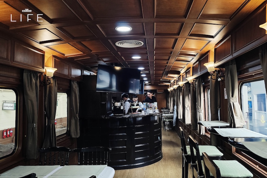 พาไปดู The Blue Jasmine รถไฟท่องเที่ยวหรูขบวนใหม่ ก่อนเดินทางรอบปฐมฤกษ์ 9