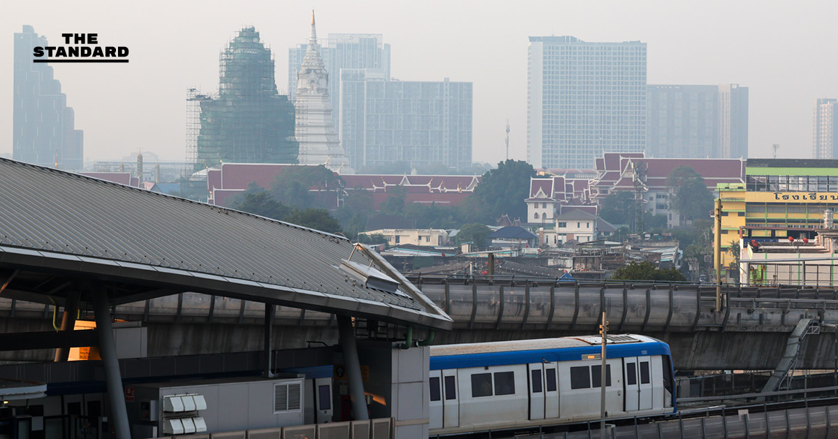 กทม. ชู 10 มาตรการเข้ม เตรียมรับมือวิกฤตฝุ่น PM 2.5 ปี 69 สั่งลดควันดำ เหลือ 20% ทั่วกรุงเทพฯ