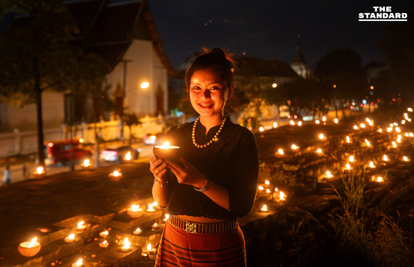 ‘ต๋ามผางปะตี้ด ส่องฟ้า ฮักษาเมือง’ จุดประทีปกว่าหมื่นดวงรอบคูเมืองเชียงใหม่ สืบสาน ประเพณียี่เป็งล้านนา 8