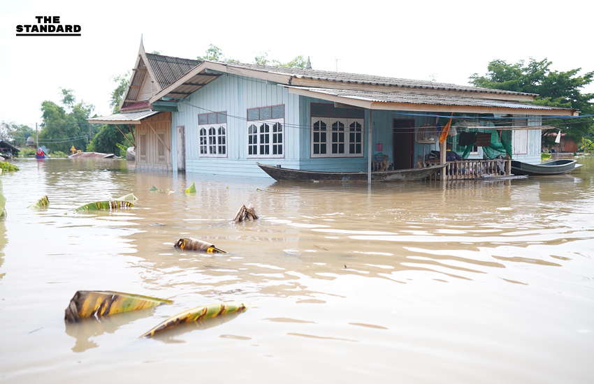 จุลพันธ์ นำ พรรคเพื่อไทย ลงพื้นที่น้ำท่วม อ่างทอง มอบถุงยังชีพให้กำลังใจชาวบ้าน แนะ อนุทินลงพื้นที่ช่วยเหลือประชาชนเร่งด่วน 7
