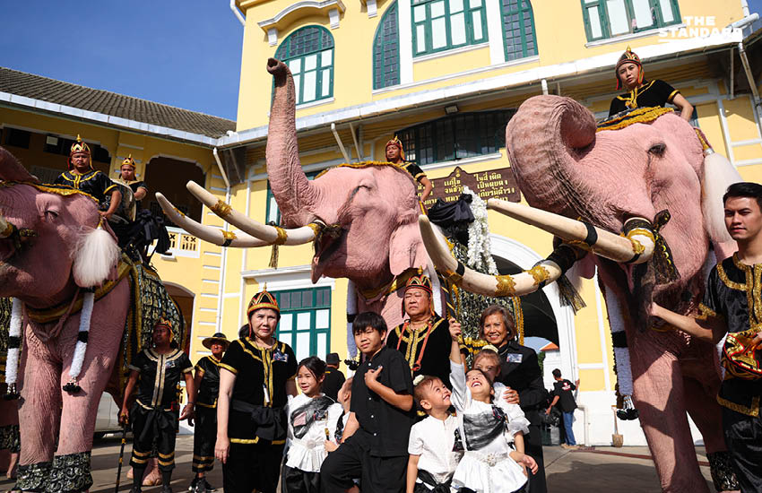 ริ้วขบวนคชสารคู่แผ่นดิน เข้าถวายสักการะพระบรมศพ สมเด็จพระพันปีหลวง 12