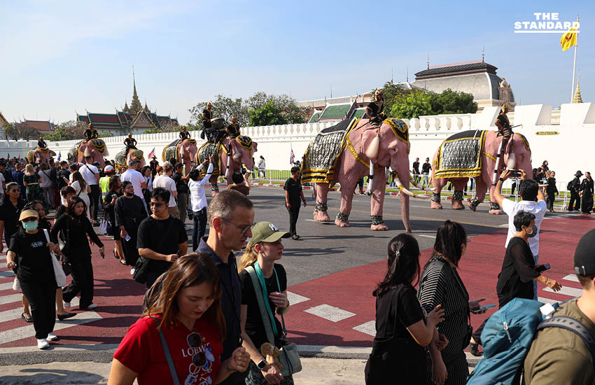ริ้วขบวนคชสารคู่แผ่นดิน เข้าถวายสักการะพระบรมศพ สมเด็จพระพันปีหลวง 4