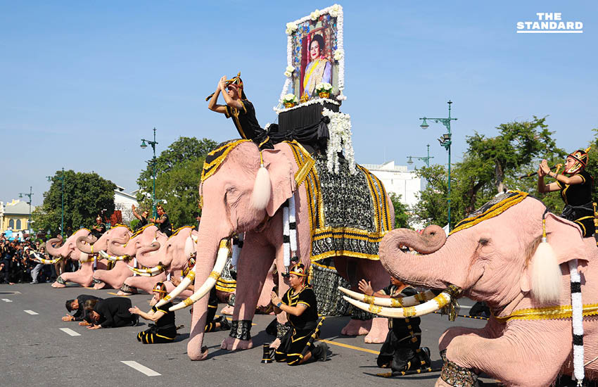ริ้วขบวนคชสารคู่แผ่นดิน เข้าถวายสักการะพระบรมศพ สมเด็จพระพันปีหลวง 5