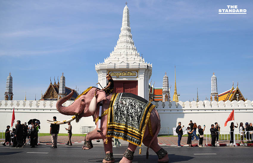ริ้วขบวนคชสารคู่แผ่นดิน เข้าถวายสักการะพระบรมศพ สมเด็จพระพันปีหลวง 9