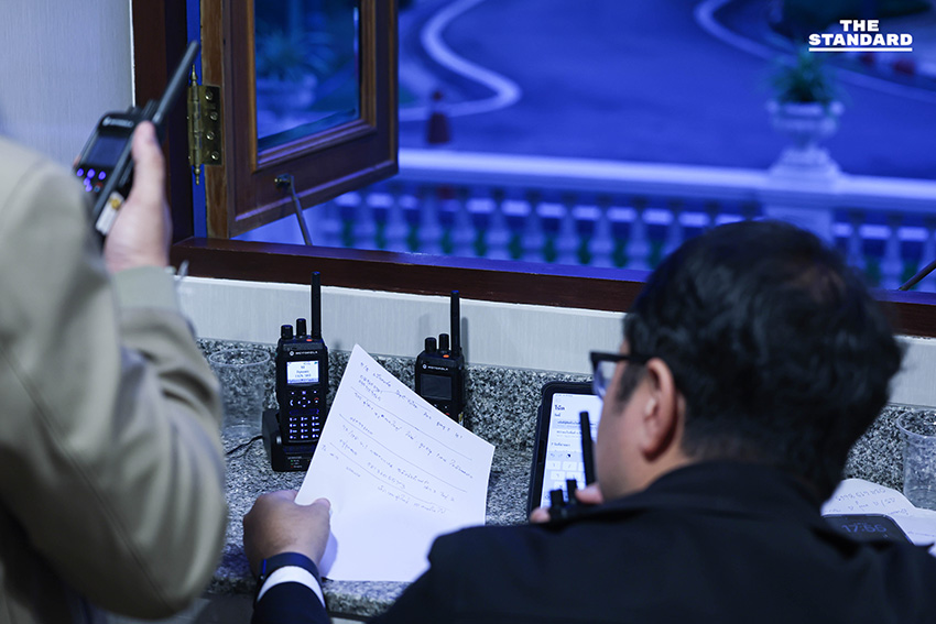 รัฐบาลเปิดศูนย์ ศปกฉ. รับเรื่องร้องทุกข์ บูรณาการช่วยเหลือน้ำท่วมใต้ ‘ภราดร’ นั่ง ผอ. ‘สิริพงศ์-พล.ท.วันชนะ’ นั่ง โฆษกฯ คู่ 4