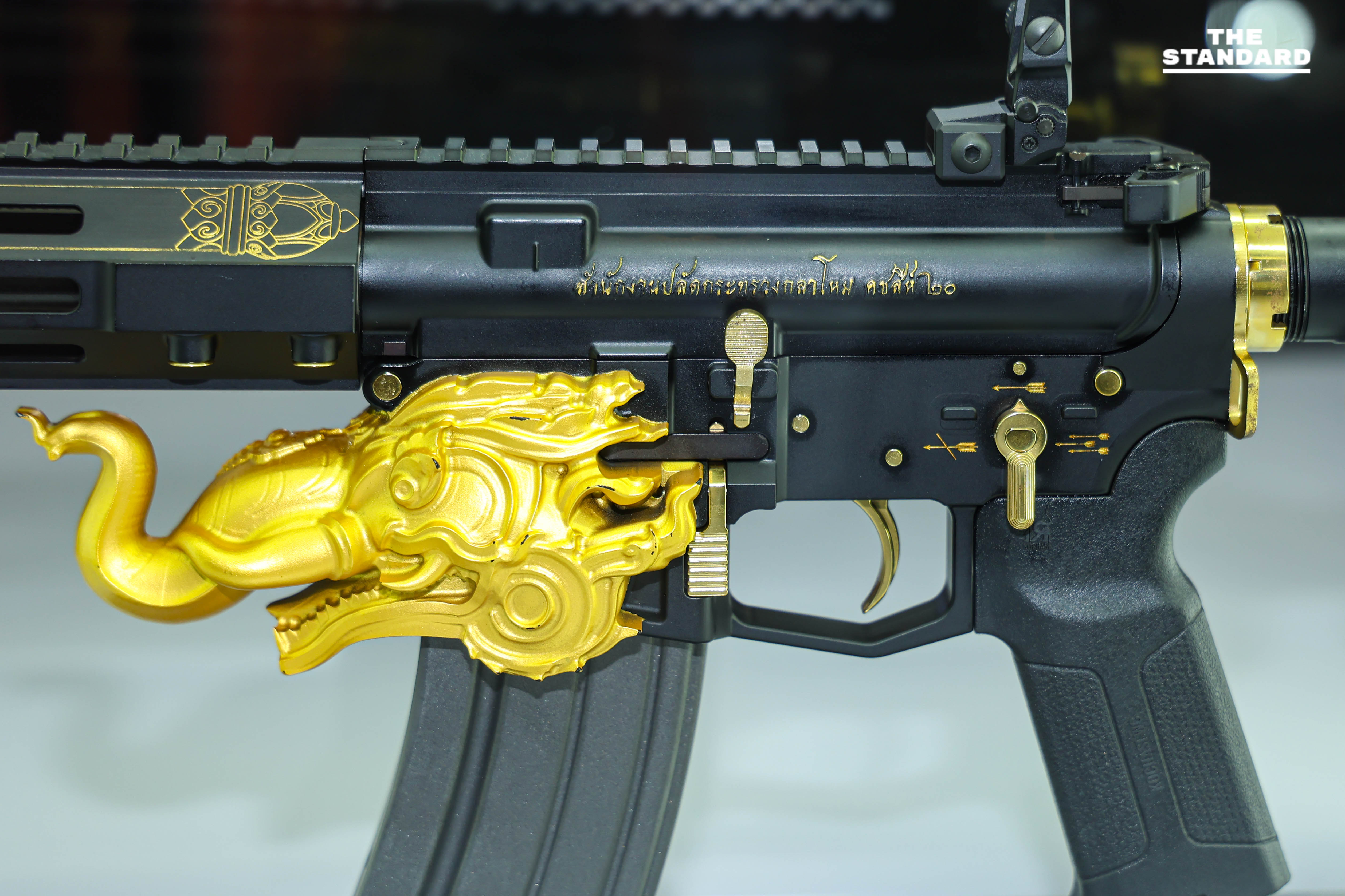 งานแสดงยุทโธปกรณ์คึกคัก คนต่อคิวยาวขึ้น Gripen 15