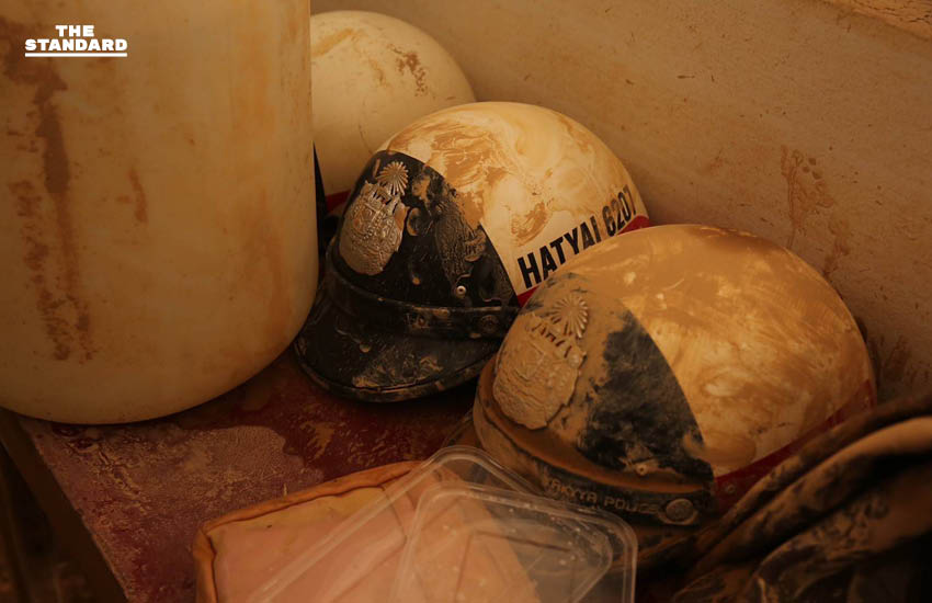 เร่งกู้ โรงพัก สภ.หาดใหญ่ พบ เสียหายหนัก หลังน้ำลด ผบช.ภ.9 ยัน ตำรวจ พร้อมดูแล ประชาชน 100% 3