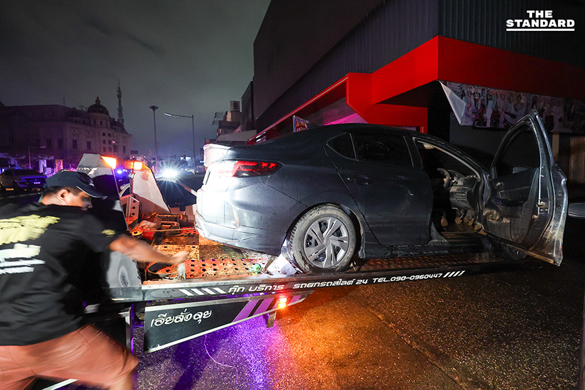 ประมวลภาพคืนแรกน้ำท่วม หาดใหญ่ลดระดับ เผยความเสียหาย ขณะที่บางจุดยังวิกฤตท่วมสูง 2 เมตร 9