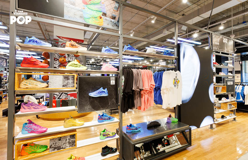 ‘The Heart of Sneakers’ เปิดเหตุผลที่ ‘Foot Locker’ เป็นมากกว่า ‘คลังแสงสนีกเกอร์’ แต่คือวัฒนธรรม เรื่องราว และสไตล์ที่สะท้อนความเป็นคุณ [Advertorial] 5