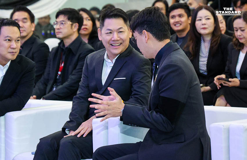 ไชยชนก นำทัพ ดีอีเอส จับมือ Google เสิร์ฟ Google AI Pro ให้นักศึกษาใช้ฟรี 12 เดือน ตั้งเป้า เฟส 2 ศึกษาเพื่อขยาย AI ระดับพรีเมียมสู่คนไทยกว่า 5 ล้านคน 1