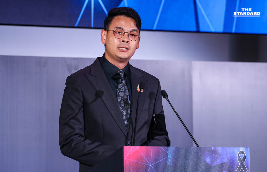 ไชยชนก นำทัพ ดีอีเอส จับมือ Google เสิร์ฟ Google AI Pro ให้นักศึกษาใช้ฟรี 12 เดือน ตั้งเป้า เฟส 2 ศึกษาเพื่อขยาย AI ระดับพรีเมียมสู่คนไทยกว่า 5 ล้านคน 2