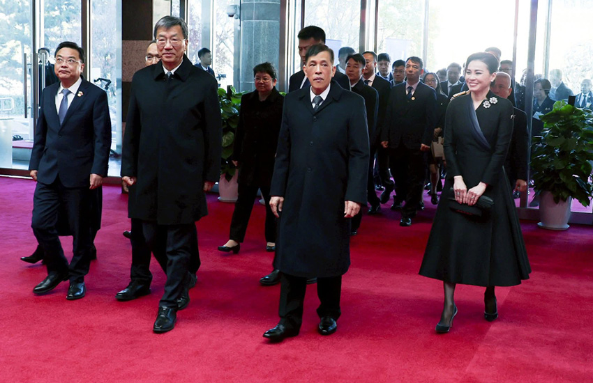 ในหลวง-พระราชินี ทอดพระเนตรสถาบันด้านเทคโนโลยีอวกาศของ จีน 7