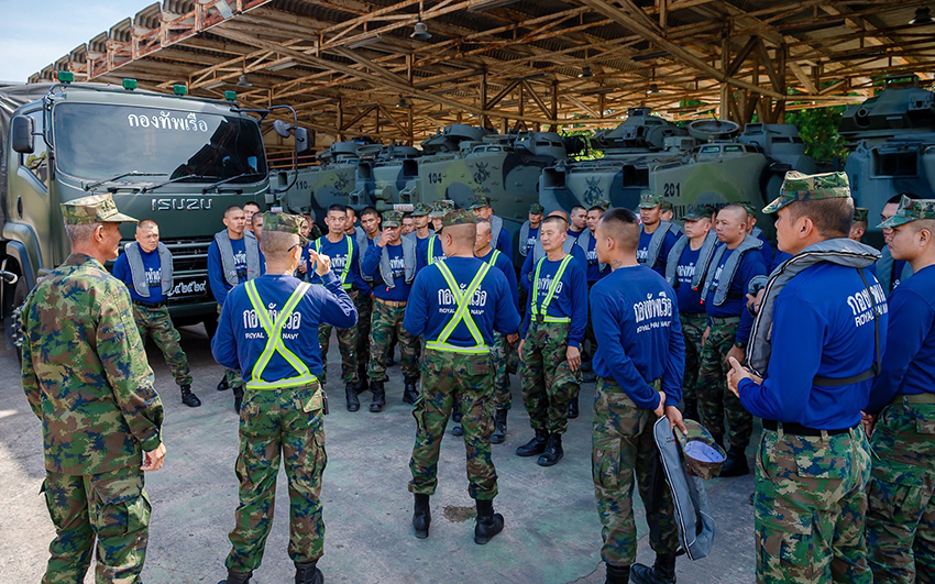 นาวิกโยธินเสริมทัพเข้าพื้นที่ ช่วยเหลือน้ำท่วม ภาคใต้ 4