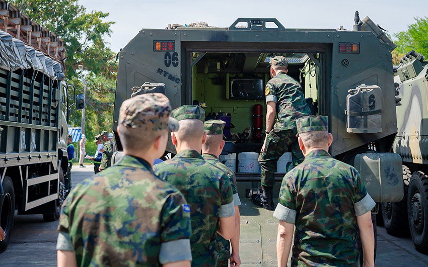 นาวิกโยธินเสริมทัพเข้าพื้นที่ ช่วยเหลือน้ำท่วม ภาคใต้ 5