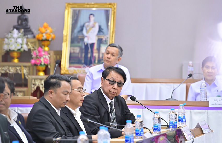 รมว.สธ. ย้ำไม่ทำลายธุรกิจยาดม ชี้ อย. ตรวจตามขั้นตอน ยึดความปลอดภัยผู้บริโภค ด้านหงส์ไทยเล็งส่งทุกล็อตให้ กรมวิทย์ฯ ตรวจมาตรฐาน 4