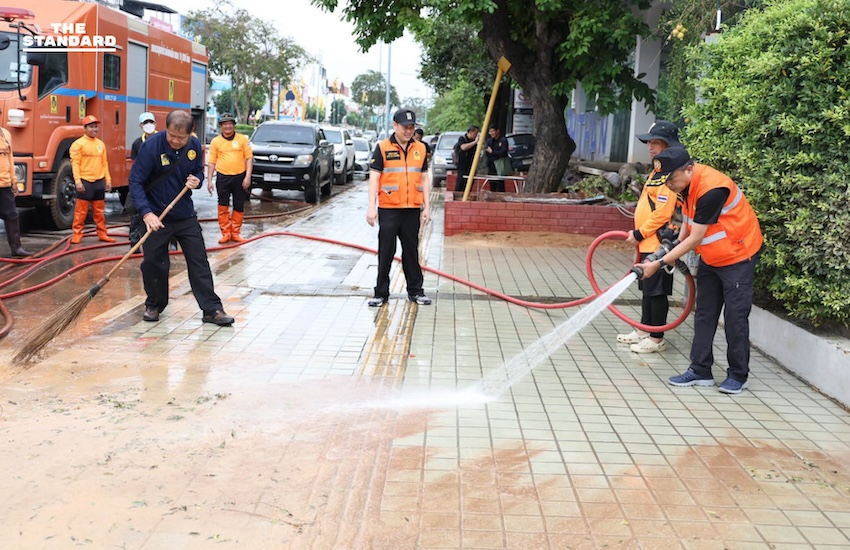 รมช.มท. พร้อมผู้ว่าฯสงขลา นำทีมลงพื้นที่ Big Cleaning Day เมืองหาดใหญ่ เก็บขยะสิ่งปฏิกูล 2