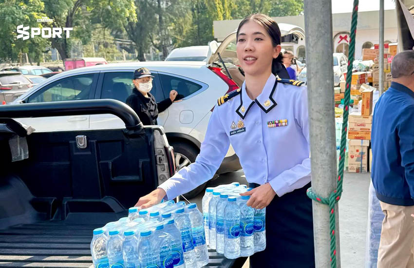“ขอให้พี่น้องชาวใต้ทุกคนปลอดภัย” เทนนิส พาณิภัค ฮีโร่โอลิมปิก ร่วมส่งต่อน้ำ-อาหารช่วยผู้ประสบอุทกภัย ภาคใต้ 2