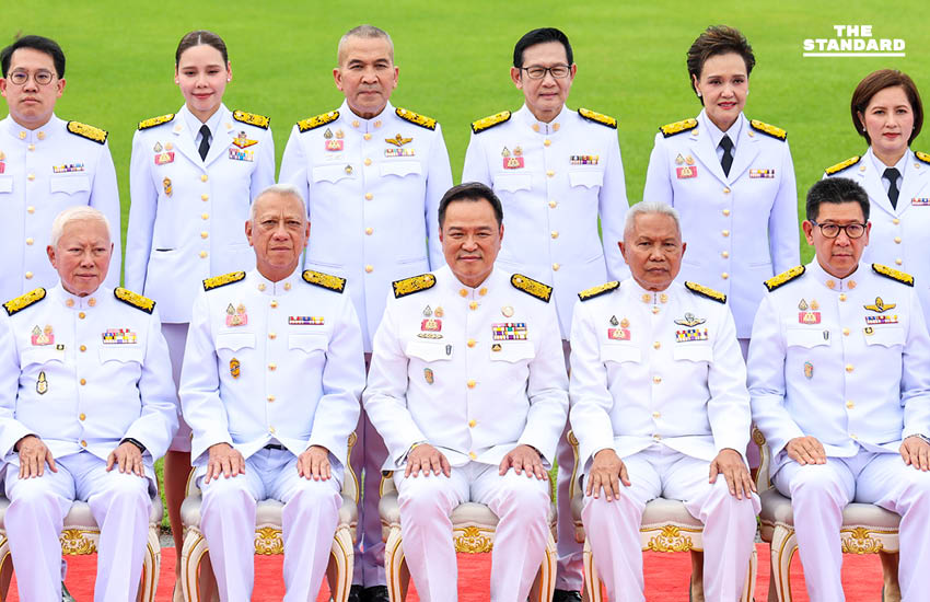 เปิดมุมคิด ‘พัฒนา พร้อมพัฒน์’ บนเก้าอี้ รมว.สาธารณสุข โอกาสจากพ่อ ที่พร้อมพิสูจน์ตัวเอง 3