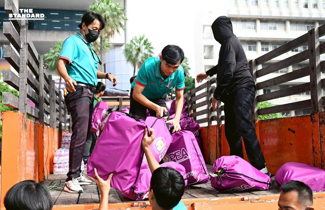 PEA จัดถุงยังชีพช่วยเหลือผู้ประสบภัยน้ำท่วมในพื้นที่ภาคใต้ [PR NEWS] *(Note: Based on the specific rule add a space before proper nouns that follow a verb, no changes are needed in this headline. PEA is a proper noun but is the subject. ภาคใต้ is a proper noun, but it follows the common noun พื้นที่ rather than directly following a verb.)* 11