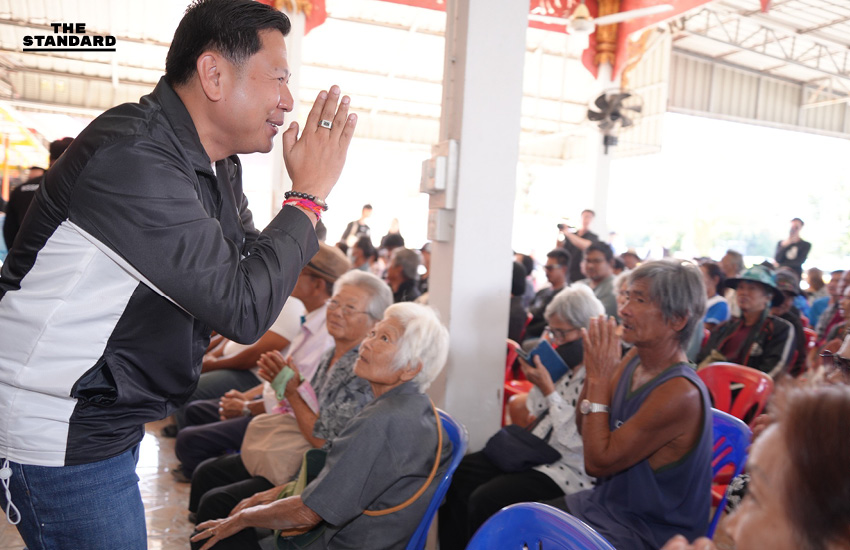 เพื่อไทยลงพื้นที่น้ำท่วม อยุธยา มอบถุงยังชีพประชาชน แนะ รัฐบาล ควรบริหารประตูระบายน้ำด้วยวิทยาศาสตร์ 7