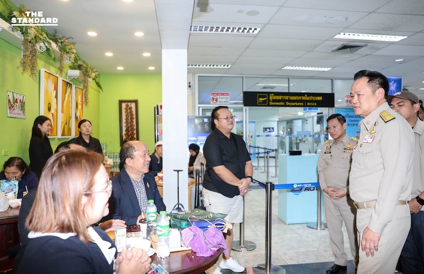 นายกฯ ถึง หาดใหญ่ เรียกหน่วยงานถกด่วน ฟังเสียงสะท้อนน้ำท่วมใต้ คนในพื้นที่ร้องขอเรือ-รถทหาร ช่วยอพยพประชาชน 2